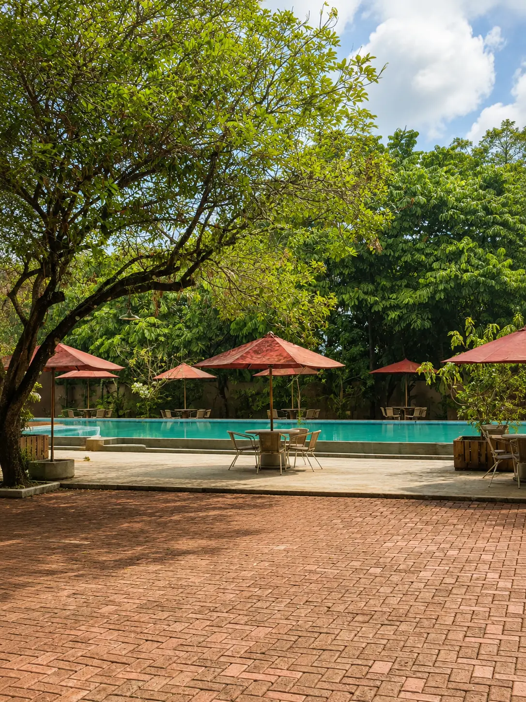 Area pool dan garden Jagarasa Venue di Cijayanti Bogor